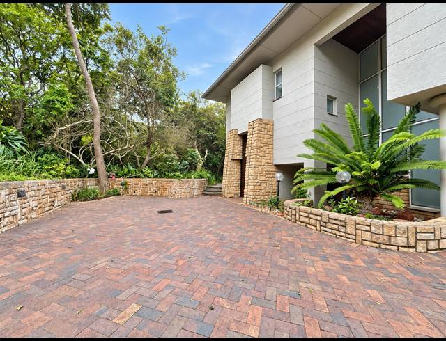 3 BEDROOM FREESTANDING FOR SALE IN ZIMBALI ESTATE